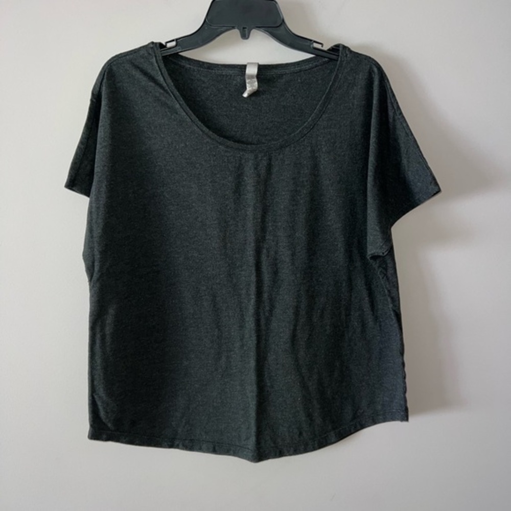 Gray T-shirt next level apparel women’s XL